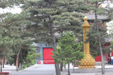 Небольшой храм в центре Чанчуня.