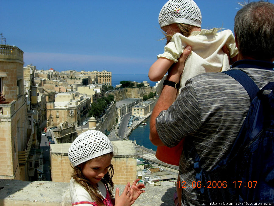 Всего полдня на Валетту, да ещё с маленькими внучками Валлетта, Мальта
