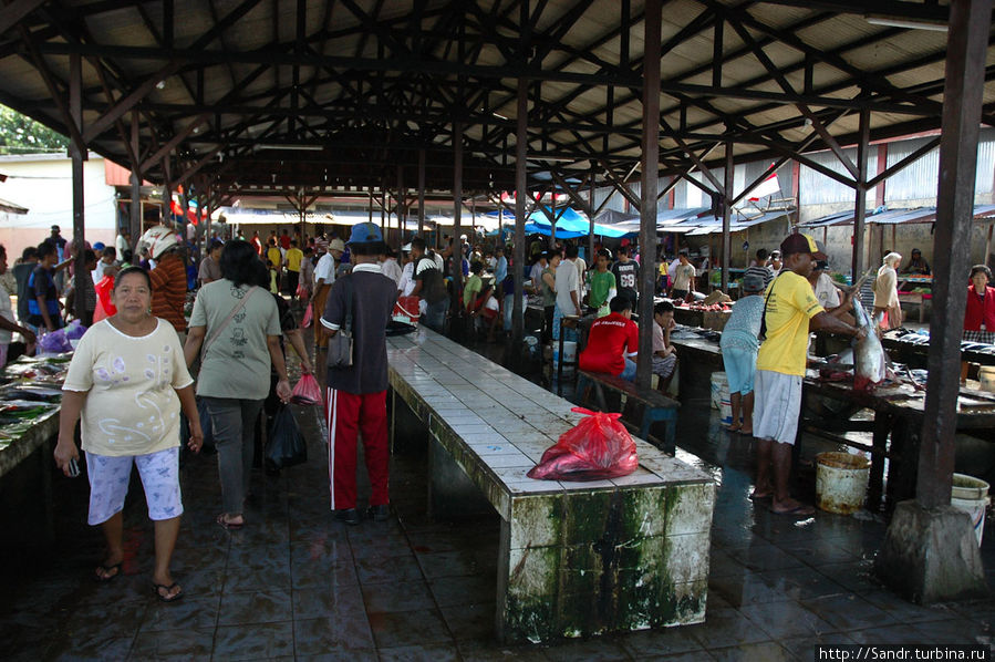 Остров Биак: рыбные рынки Остров Биак, Индонезия