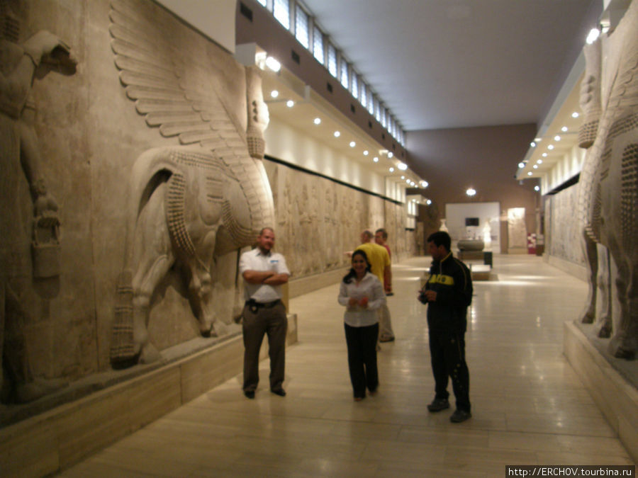 Ассирийский зал Багдад, Ирак
