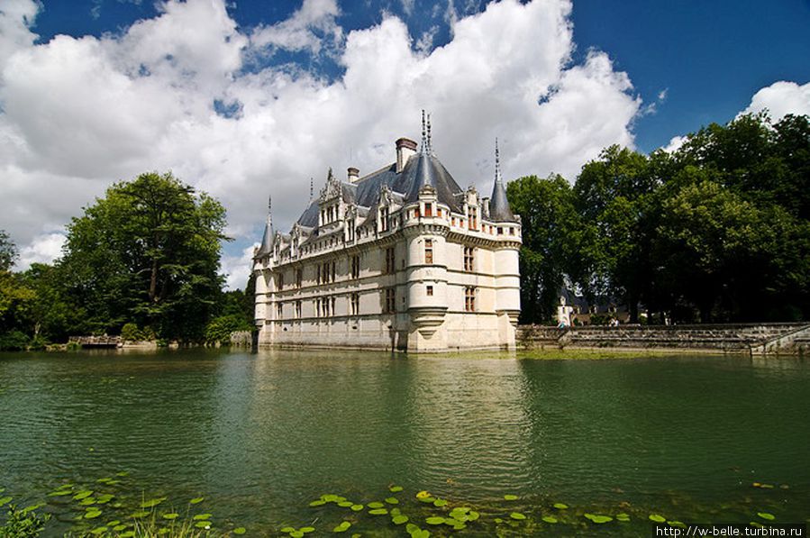 Замок Азэ-ле-Ридо Азе-ле-Ридо, Франция