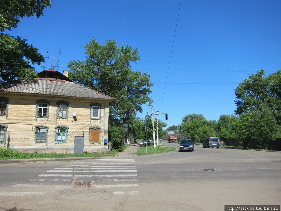 перекрёсток улиц Луначарского и Окружной Ростов, Россия