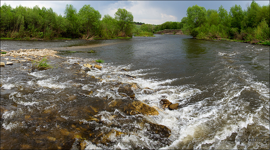 Перекат, река Красивая Меча Липецкая область, Россия