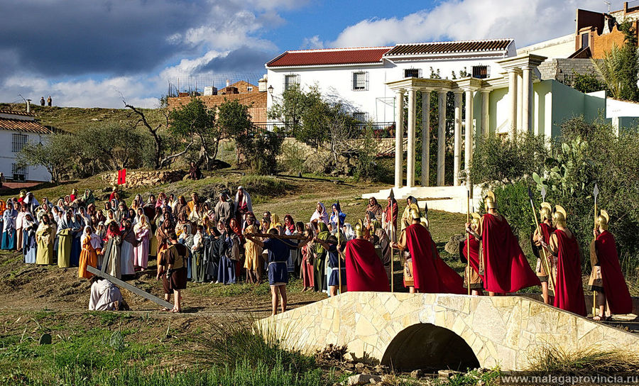 Иисус падает под крестом Малага, Испания