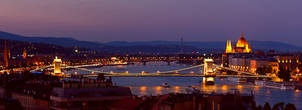ночная панорама Будапешта c холма Геллерт