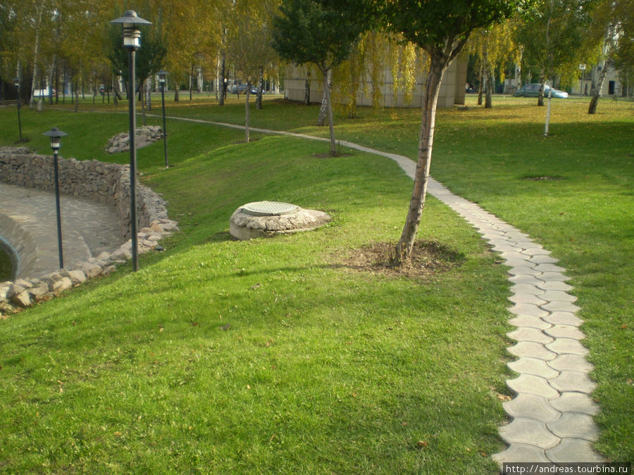 Парк возле Донбасс-Арены Донецк, Украина