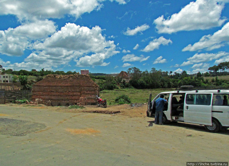 Уже ходит городская маршрутка Антананариву, Мадагаскар
