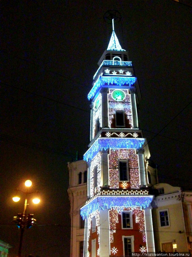 Думская башня в сказочном наряде. Санкт-Петербург, Россия