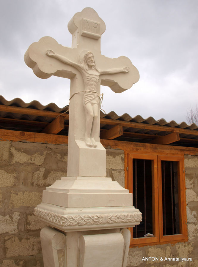Такие кресты часто заказывают монастыри. Косуэць, Молдова
