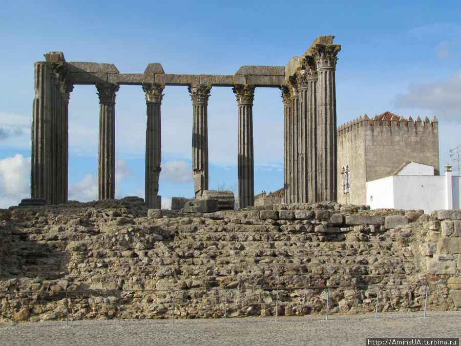 Римский Храм Дианы Эвора, Португалия
