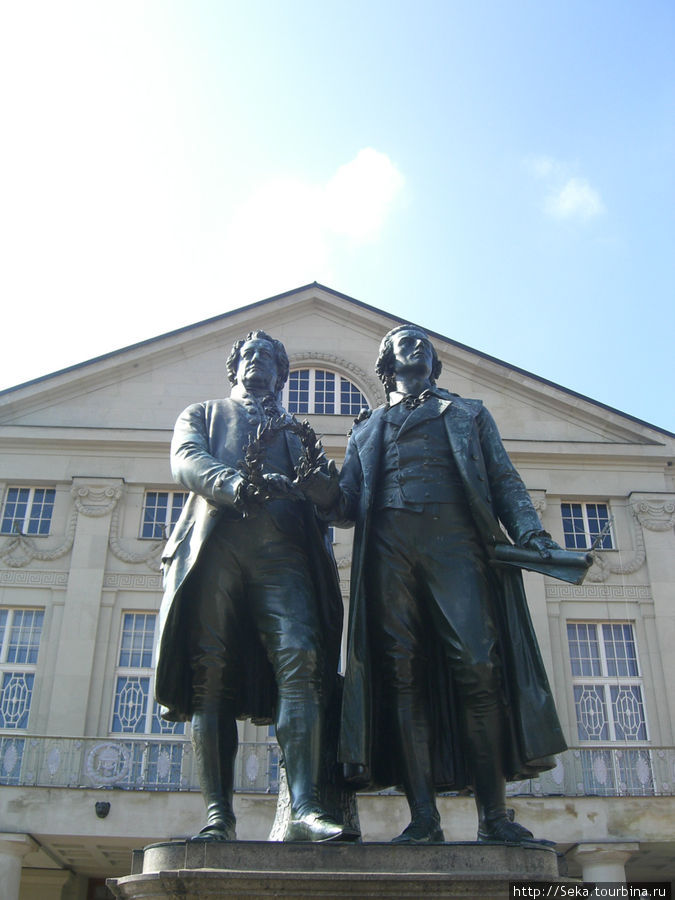 Памятник Гёте и Шиллеру / Goethe-Schiller-Denkmal