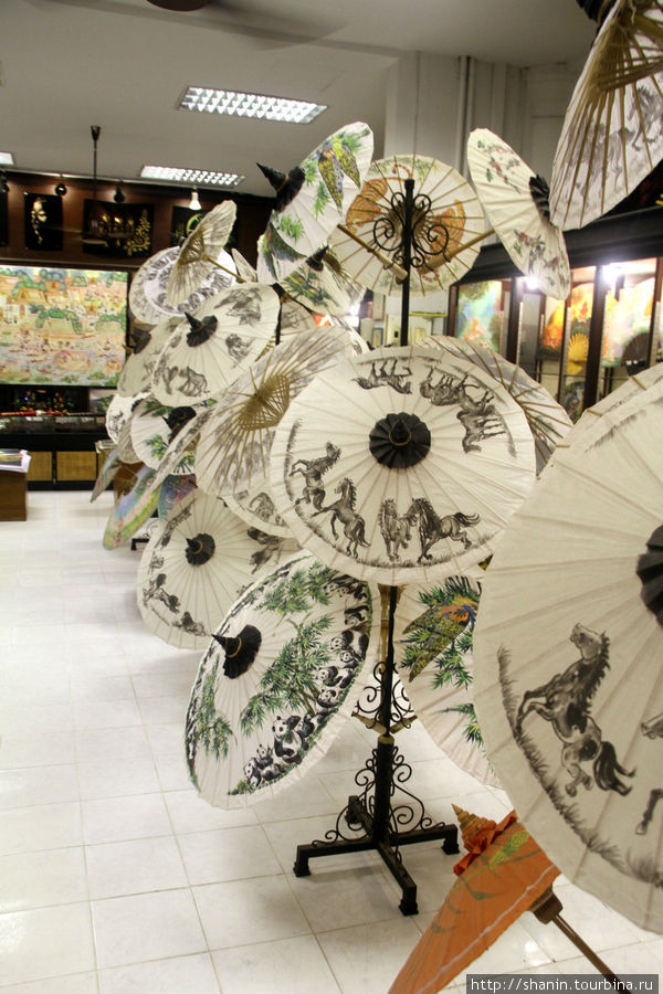 Зонтики - на любой вкус, цвет и размер Чиангмай, Таиланд