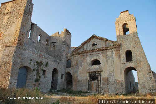 Замок Карафа Роччелла-Ионика, Италия