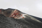 Каждое новое извержение начинается с нового места. Этот кратер свое уже отработал.
