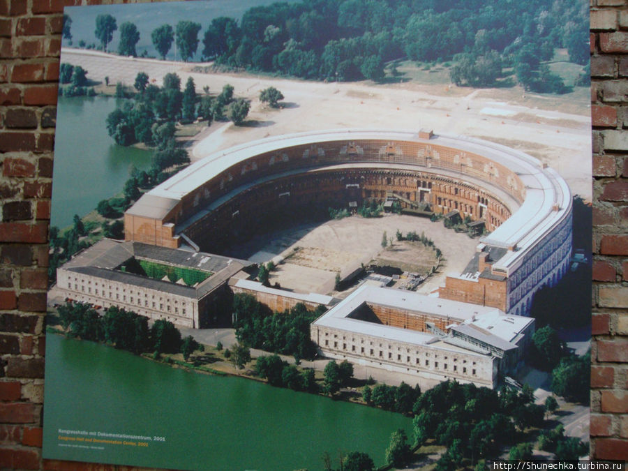 Так выглядит недостроенный Дворец Съездов Нюрнберг, Германия