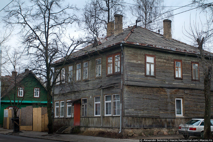 Дом стоял несколько в стороне от бараков план