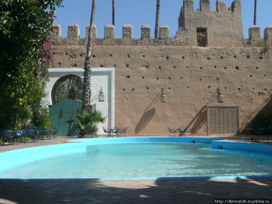 бассейн в отеле Тарудан, Марокко