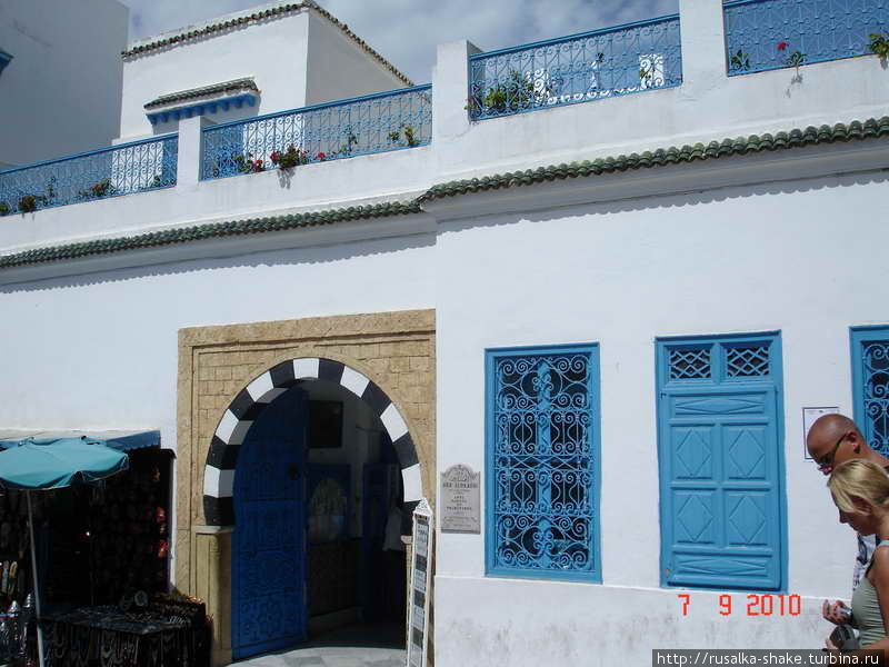 У нас — матрешка, у Туниса — двери Небеур, Тунис