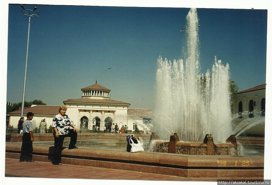 Миникопия фонтана Хлопковая коробочка (у театра А.Навои) — на Беш-Агаче. Зачем клоны? Ташкент, Узбекистан
