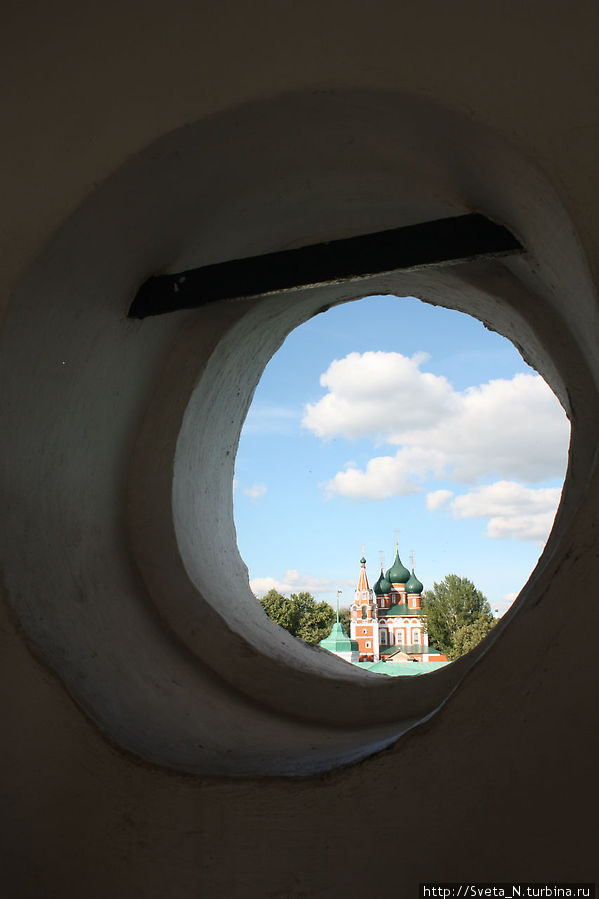 Виды со звонницы Спасо-Преображенского монастыря Ярославль, Россия