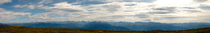 Вид на Белуху и Катунский хребет с Тургундинского плато
http://farm7.static.flickr.com/6113/6272398179_cb9a6fcdfd_o.jpg — можно рассмотреть панораму