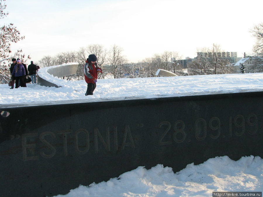 Памятник погибшим на пароме Эстония Таллин, Эстония