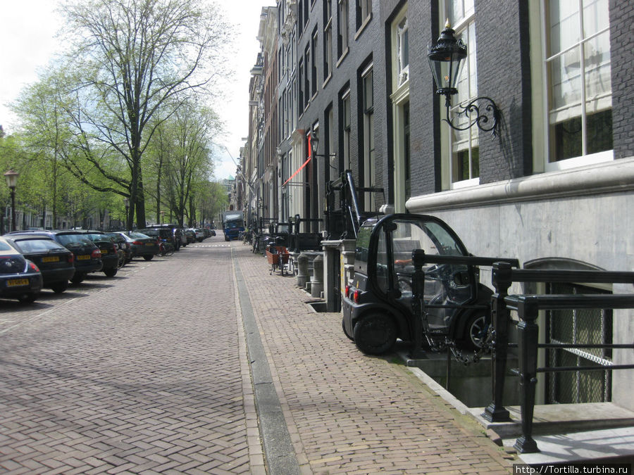 Нидерланды. Амстердам. Парковка Амстердам, Нидерланды