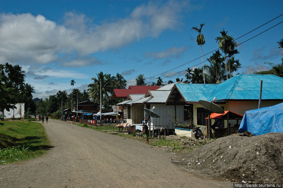 Обычная улица. Папуа, Индонезия