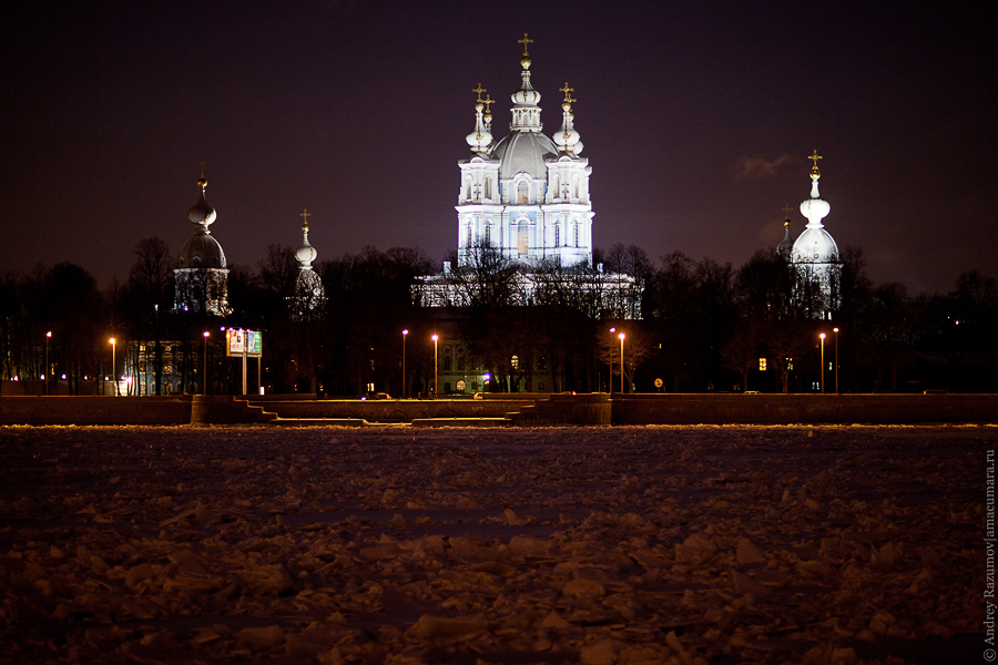 Смольный собор в разное время года Санкт-Петербург, Россия