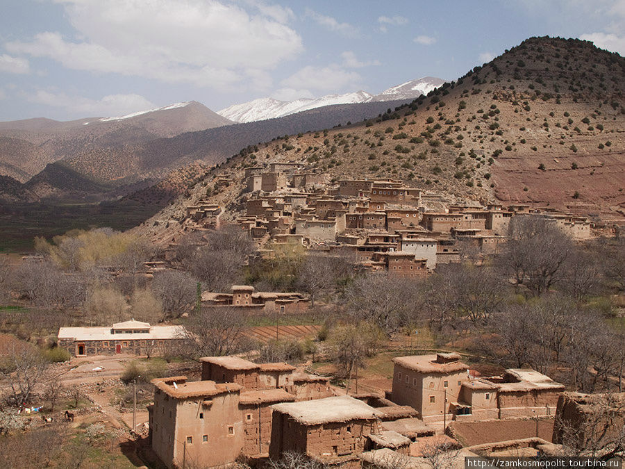 Центральное поселение в долине — Трабант. Область Тадла-Азилаль, Марокко