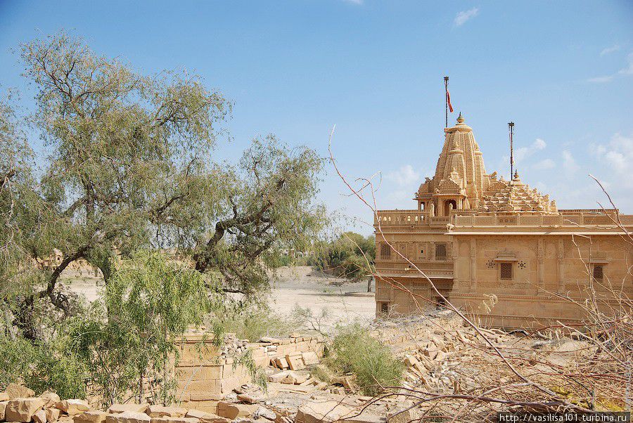 Золотая крепость Джайсалмера и кенотафы Джайсалмер, Индия
