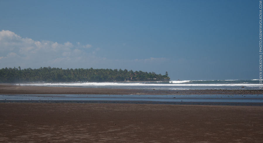 Медеви — тихая деревенька и отличное место для серфинга Медеви, Индонезия