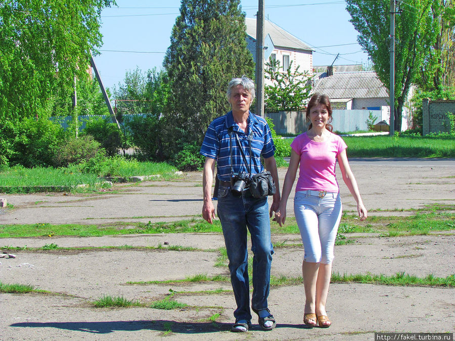 Мои постоянные спутники Ирина и Андрей. Бахмут, Украина