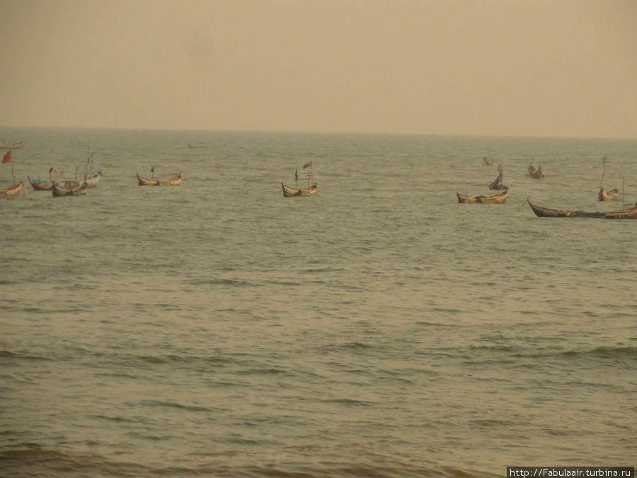 Рыбацкие лодки Аккра, Гана