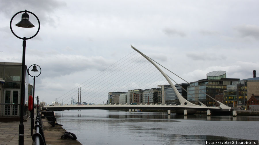 Мост Сэмюэла Беккета в Дублине.