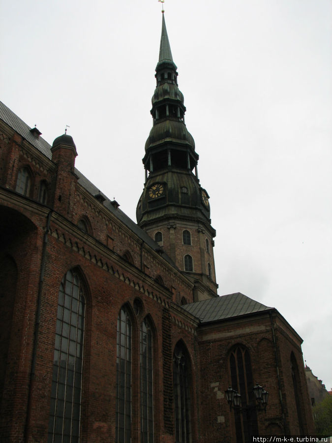 Церковь Святого Петра со стороны Конвента Сета Рига, Латвия