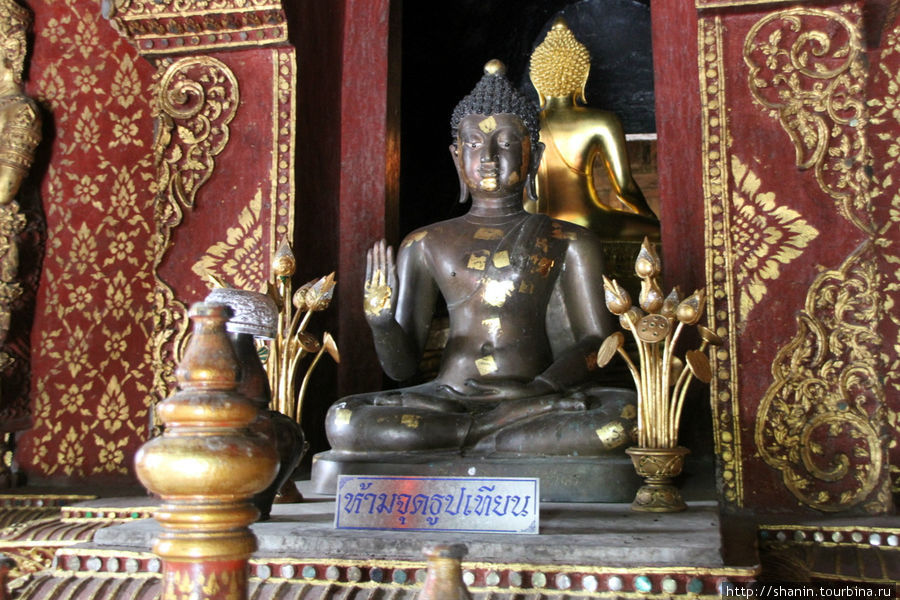 Монастырь Золотого Будды Чиангмай, Таиланд