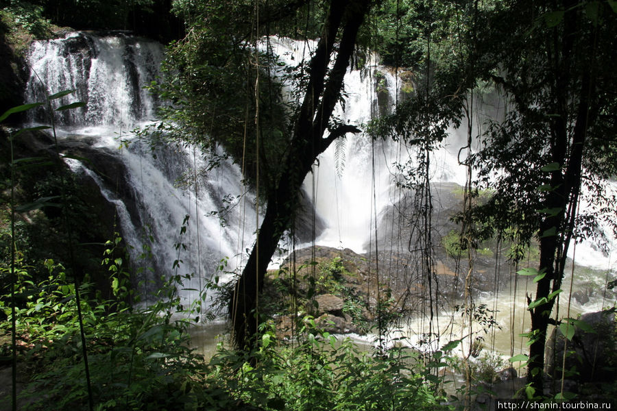 Водопад Пхасуа Мае-Хонг-Сон, Таиланд