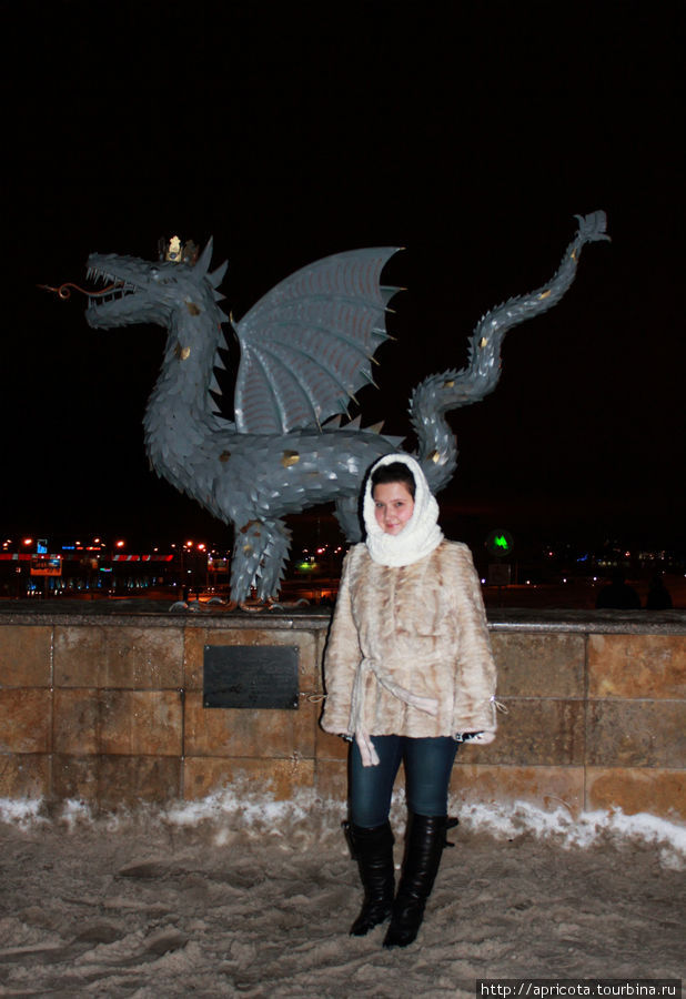 ночной Зилант-символ Казани Казань, Россия