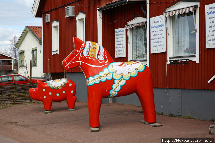Здесь делают символ Швеции-деревянную Далекарлийскую лошадку