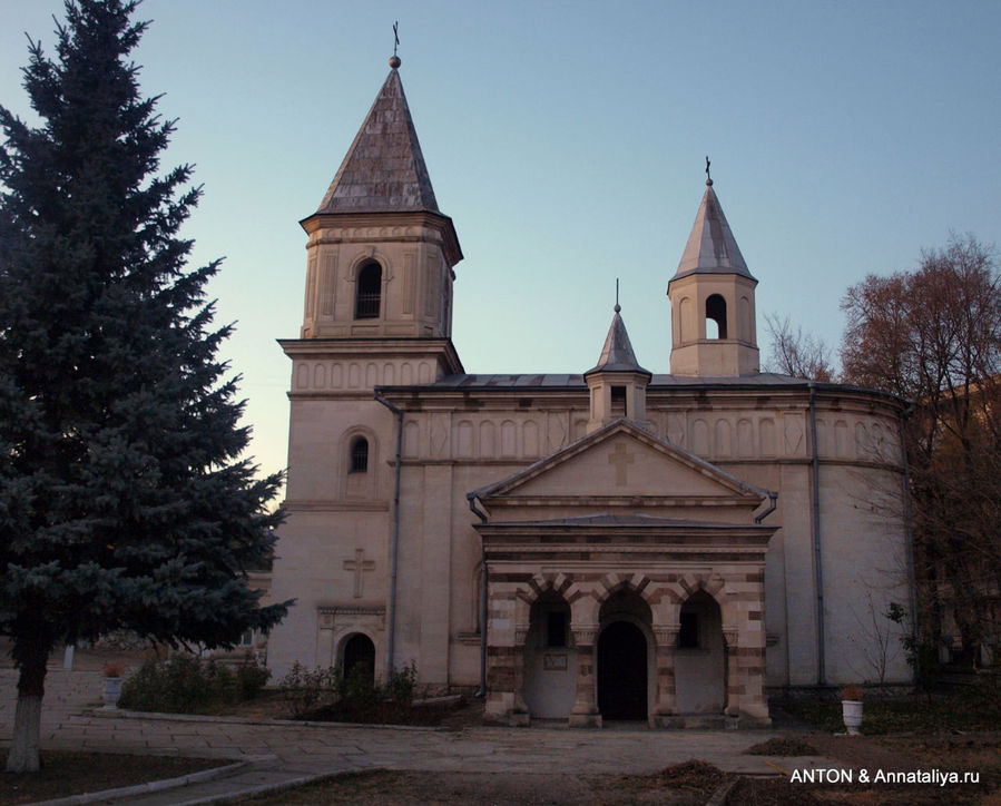 Армянская апостольская церковь. Кишинёв, Молдова