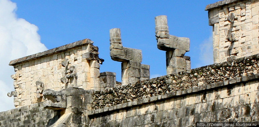 Храм Воинов вблизи Чичен-Ица город майя, Мексика