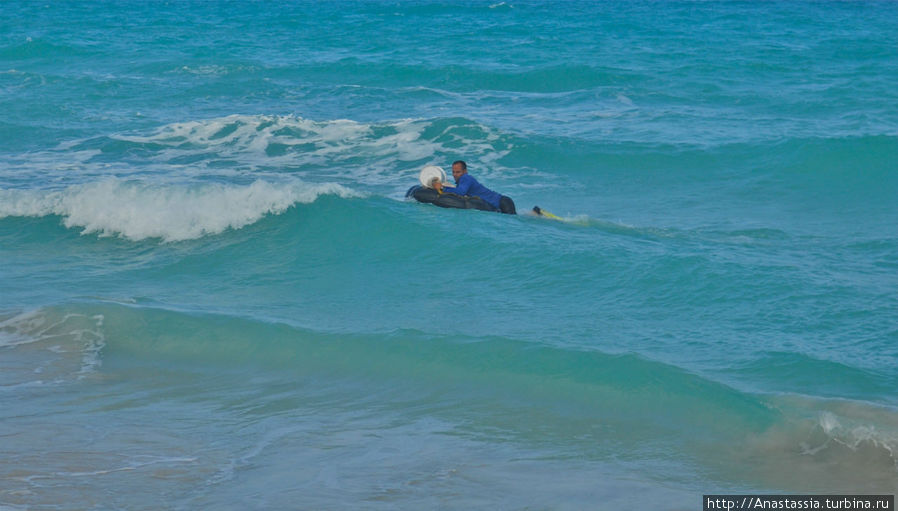 Рыбак возвращается с моря Варадеро, Куба