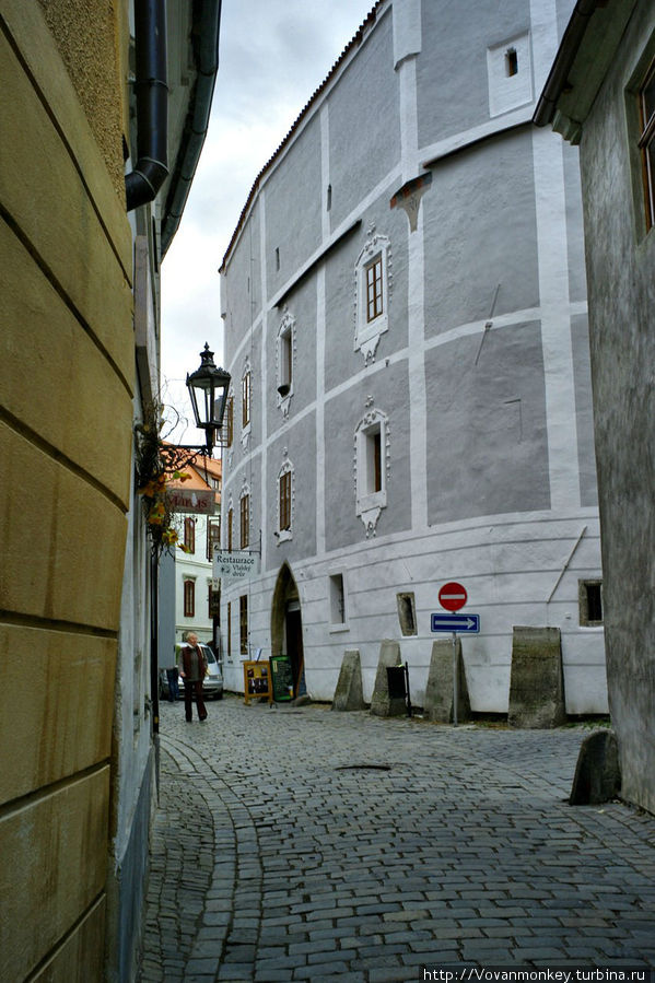 На улице Dlouha (Длинной) Чешский Крумлов, Чехия