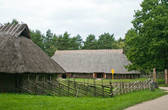Музей был основан в 1957 году, он представляет 68 фермерских домов, объединённых в двенадцать дворов с севера, юга и запада Эстонии.