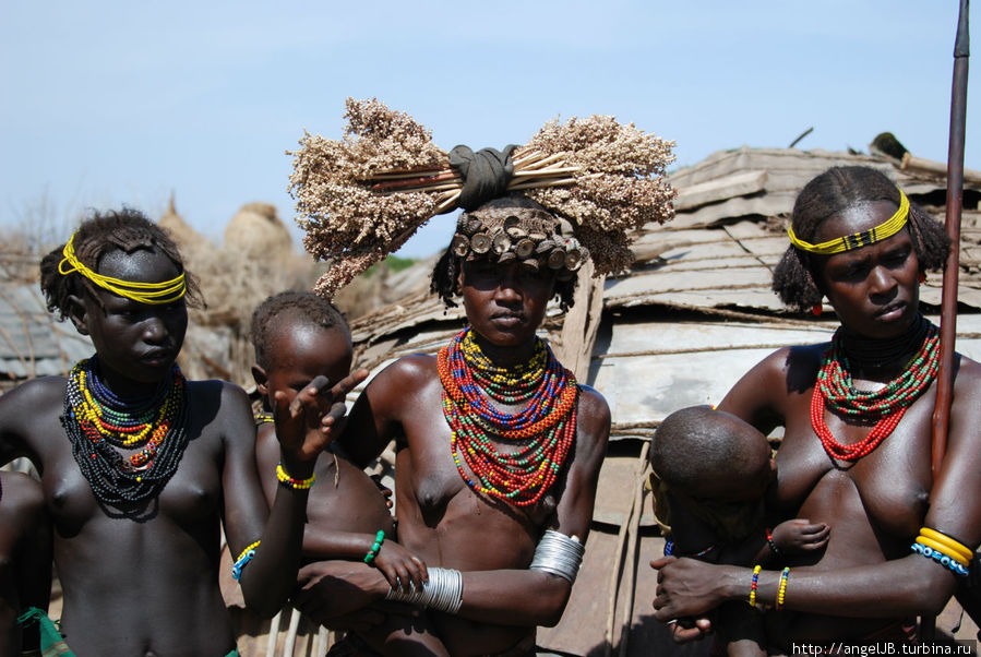 Племена юга Эфиопии в лицах