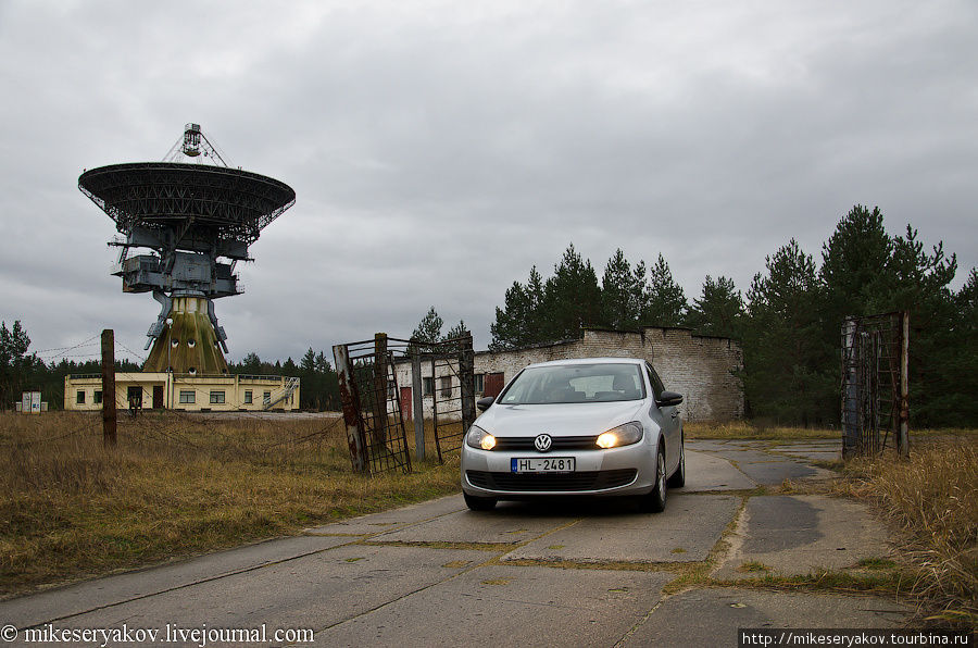 Ирбене был построен для «космической разведки» и военные обслуживали, расположенные здесь 3 радиотелескопа: РТ-12, РТ-16 и РТ-32, цифра означает диаметр зеркала. Такие антенны были установлены также на Украине в Крыму в Евпатории и в России в Уссурийске. Ирбене, Латвия