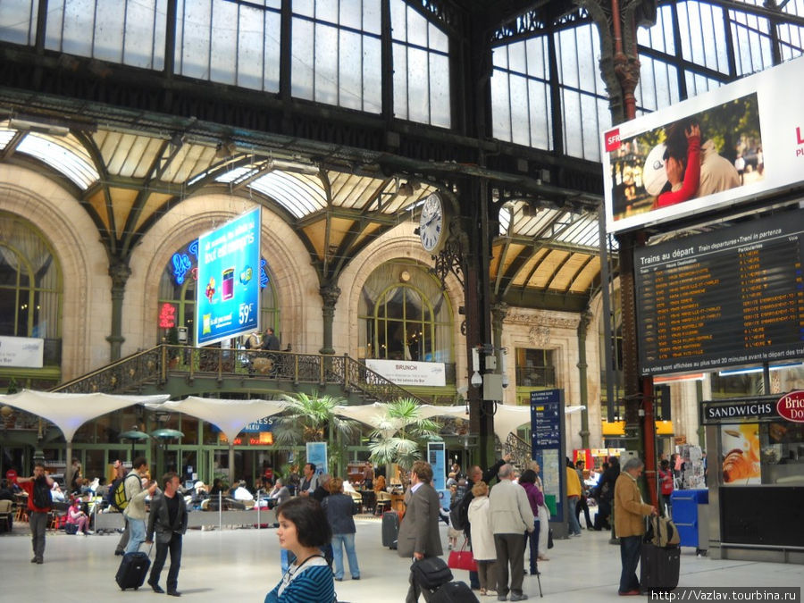 Главный холл вокзала Париж, Франция