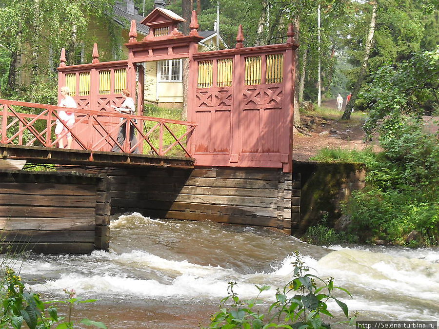 мост через один из рукавов Котка, Финляндия