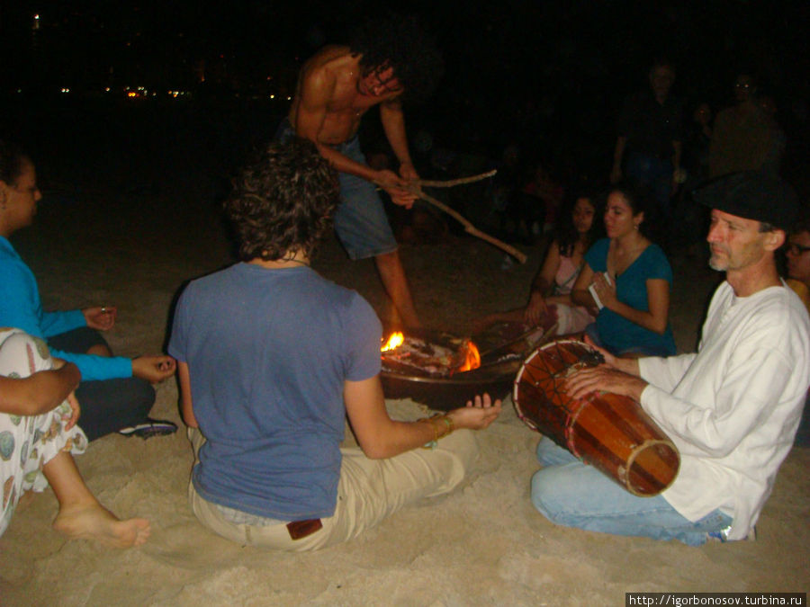 Ночные моления на берегу океана в Сан Хуане Сан-Хуан, Пуэрто-Рико